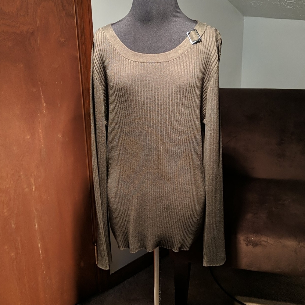 Liz Claiborne Olive Green Sweater